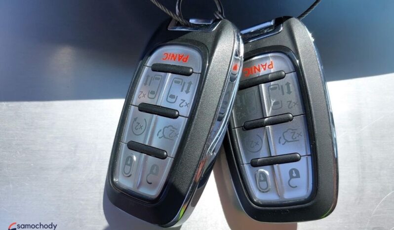 Chrysler Pacifica full