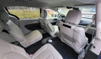 Chrysler Pacifica full