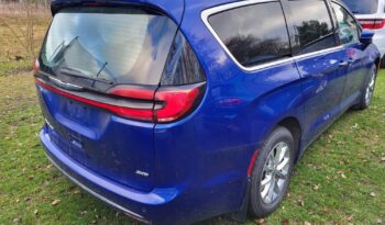 Chrysler Pacifica full