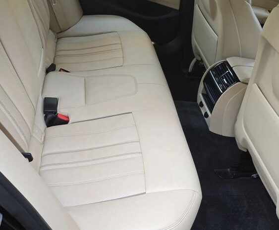 BMW Seria 5 540i xDrive Luxury Line full