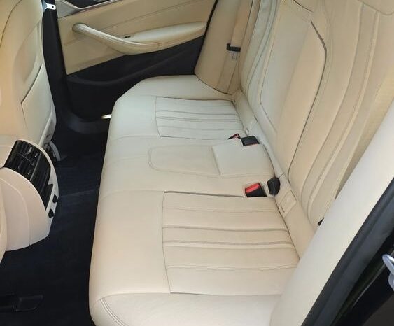 BMW Seria 5 540i xDrive Luxury Line full