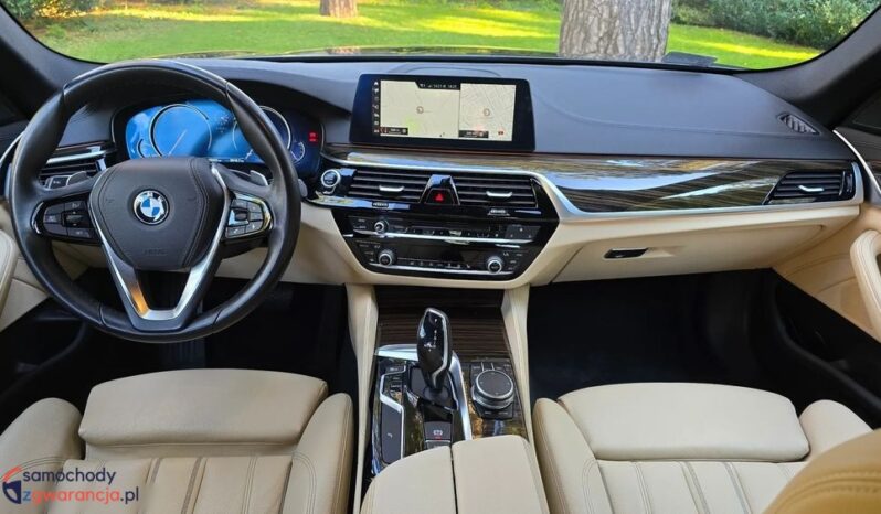 BMW Seria 5 540i xDrive Luxury Line full