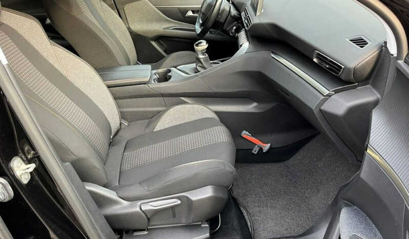 Peugeot 3008 full