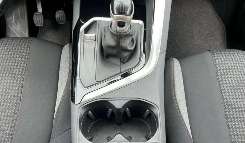 Peugeot 3008 full